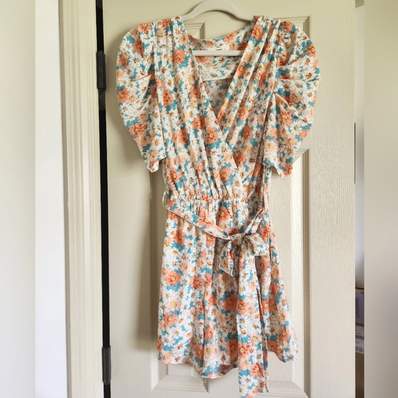 ENTRO FLORAL ROMPER | size Large - Picture 1 of 6
